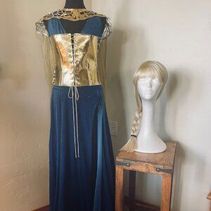 Halloween! 👻🎃 Roman Costume Dress w/Wig